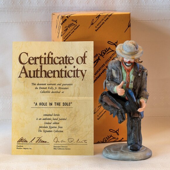 Vintage Emmett Kelly Jr. Flambro, "A Hole in the Sole" Miniature - Picture 1 of 2